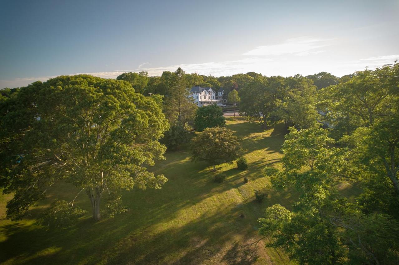 ホテル The Chequit Shelter Island Heights エクステリア 写真